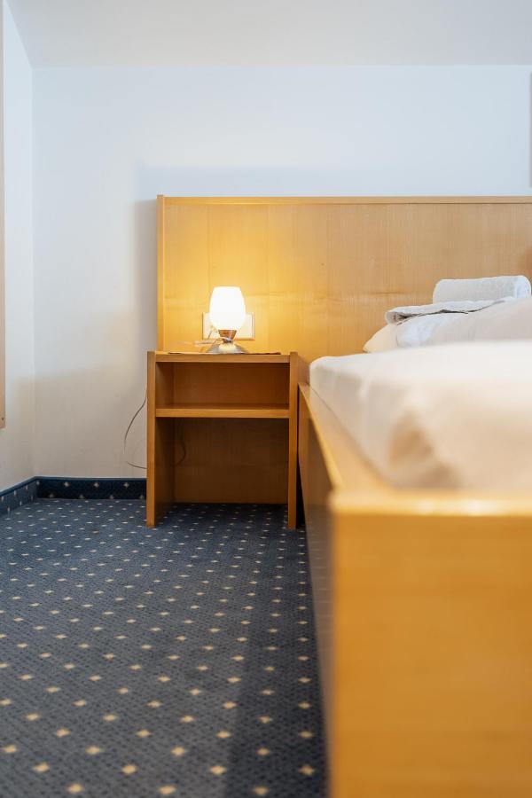 Hotel Pension Wilma شرنز المظهر الخارجي الصورة